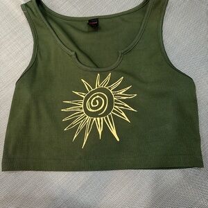 ROMWE Olive Sunburst Crop Top